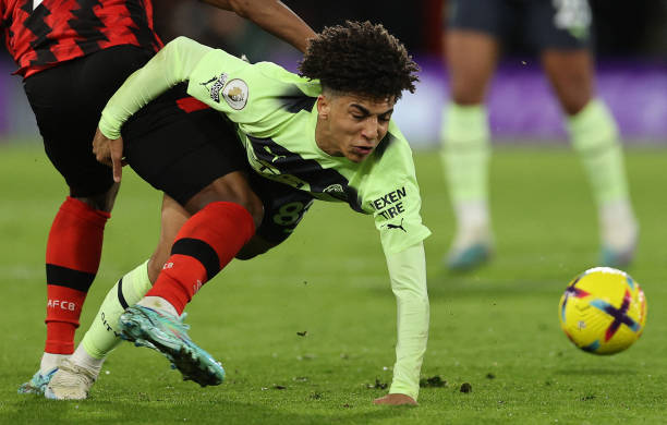 着广州足球 着广州足球