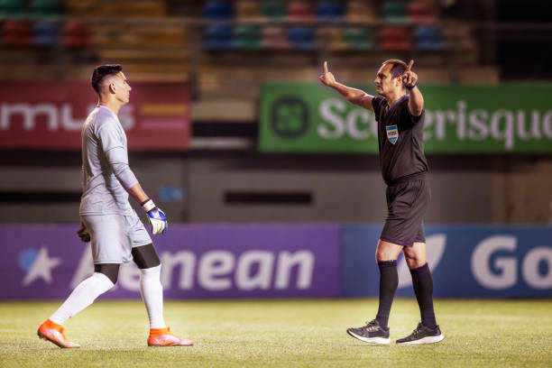 竞争激烈的 竞争激烈的